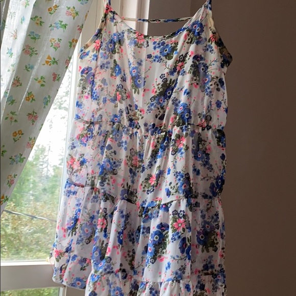 Floral tank top - Picture 1 of 8